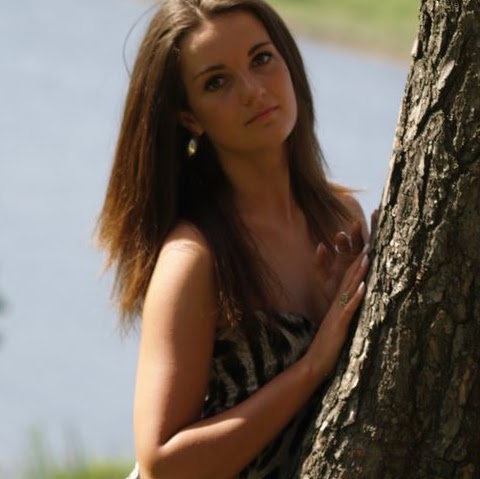 Kristina Reid Photo 15