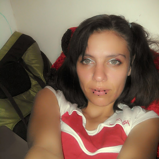 Ellen Fields Photo 24