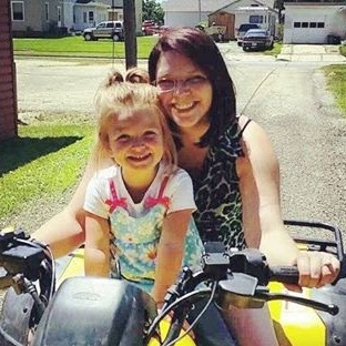 Julia Hawkins Photo 29