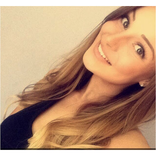 Hazel Davis Photo 9
