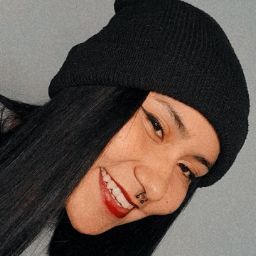 Sara Guevara Photo 9