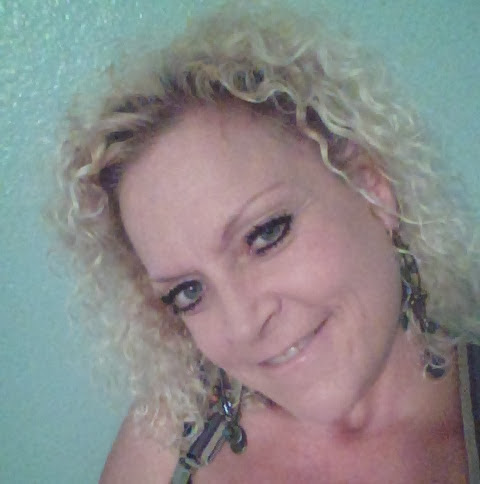 Carol Cox Photo 20