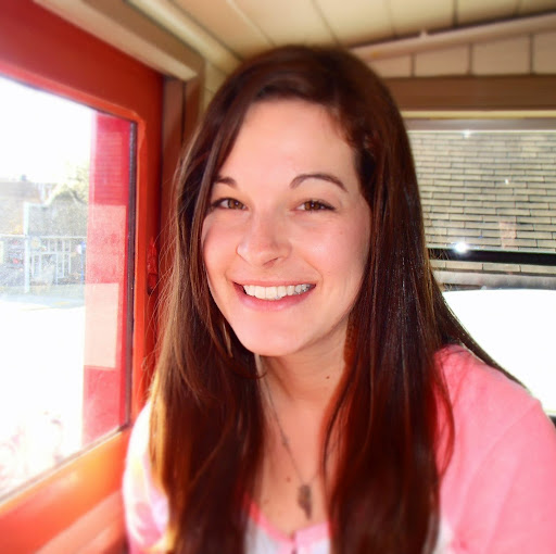 Rebecca Wall Photo 31