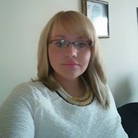 Laura Pryor Photo 10