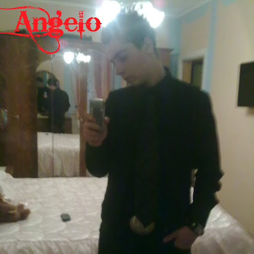 Angelo Caputo Photo 24