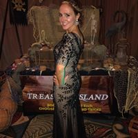 Annie Murray Photo 15