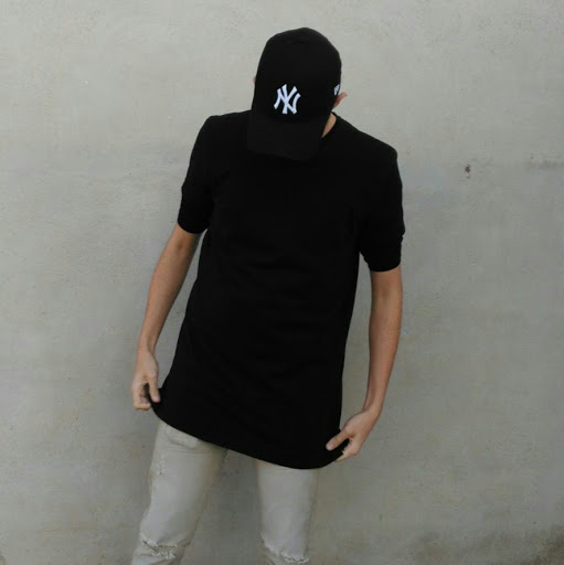 Antonio Juan Photo 7