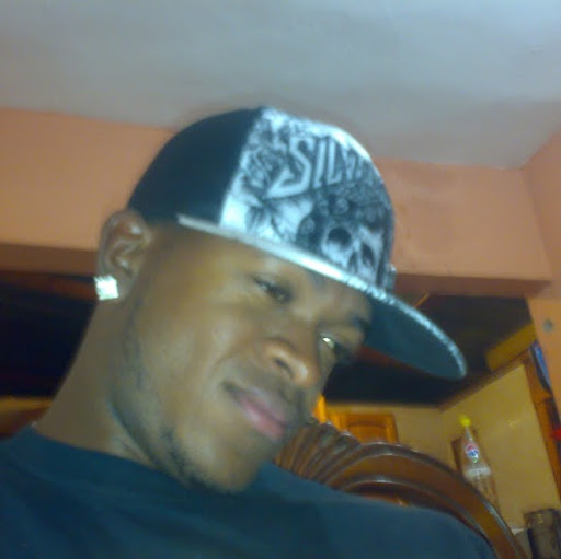 Harold Garcia Photo 37