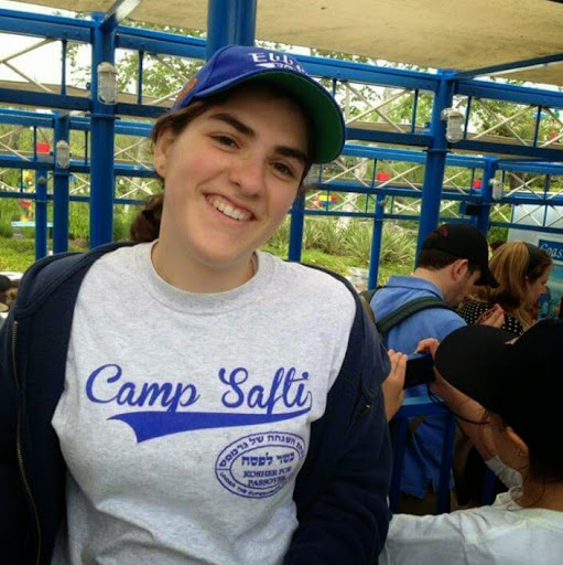 Sara Turner Photo 7