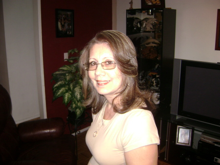 Evelyn Fuentes Photo 25