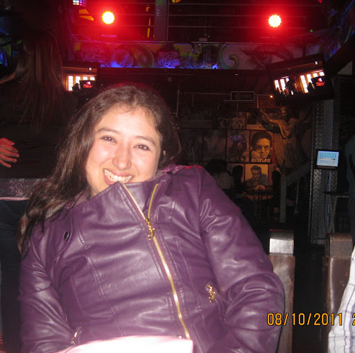 Adriana Morales Photo 11