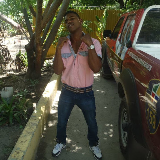 Alberto Perez Photo 30