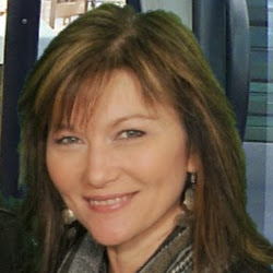 Julie Rice Photo 32