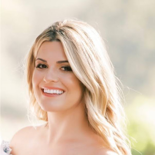 Elizabeth Hardin Photo 7