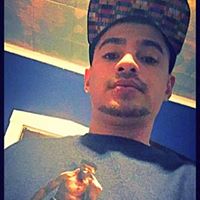 Dennis Castellanos Photo 9