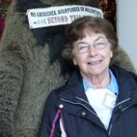 Betty Howell Photo 33