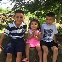 Debbie Acevedo Photo 4