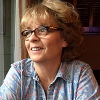 Terri Mackay Photo 2