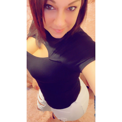 Christina Welch Photo 38