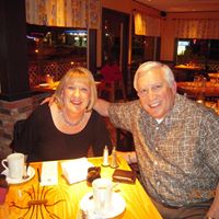 Julie Mclellan Photo 6