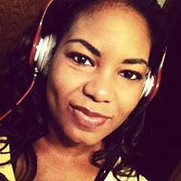 Ruthie Mills Photo 8