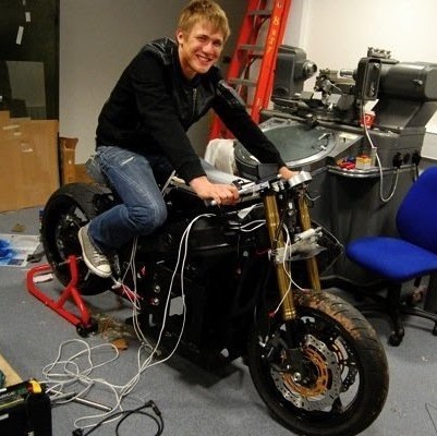 Daniel Townsend Photo 34