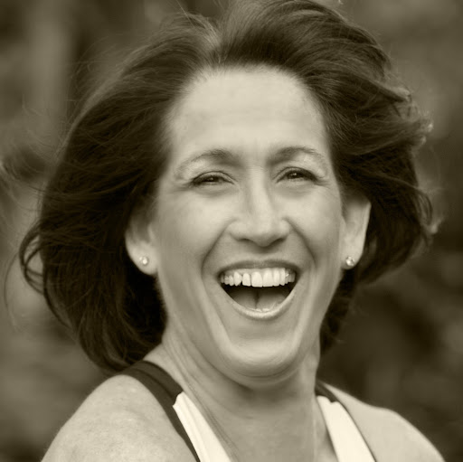 Janet Perry Photo 31