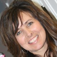 Kelly Skinner Photo 20