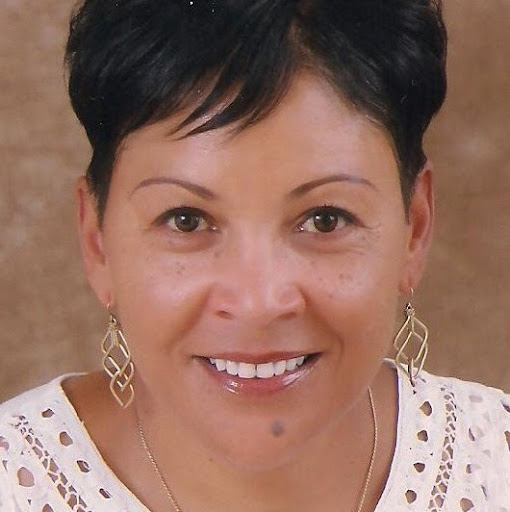 Renee Dixon Photo 24
