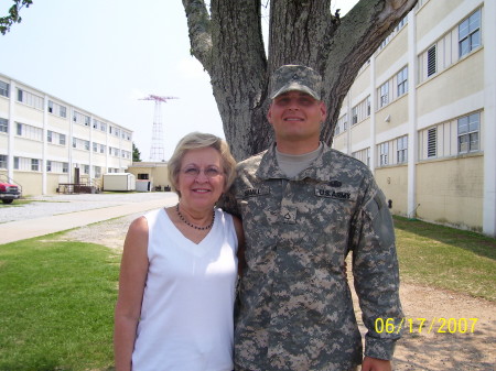 Linda Small Photo 26