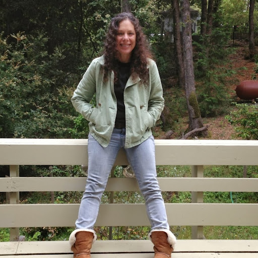 Leah Weiss Photo 27