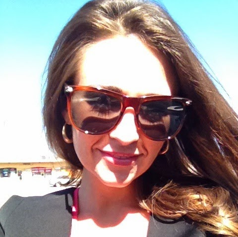 Elizabeth Nagy Photo 19