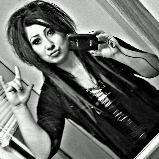 Lacey Robbins Photo 5