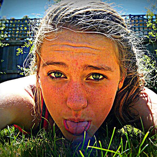 Elise Cook Photo 30