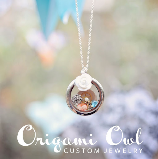 Catherine Wolf Photo 28