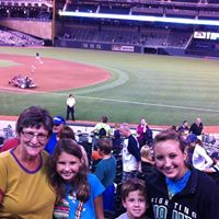 Elizabeth Olson Photo 40 Elizabeth Olson Photo 40