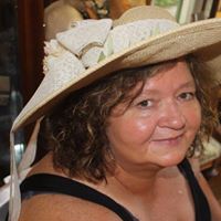 Carolyn Collins Photo 31