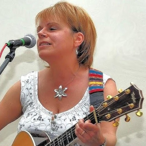 Janice O'Neill Photo 17