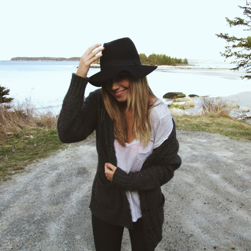 Jane Skinner Photo 34