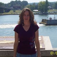 Karen Thomas Photo 50