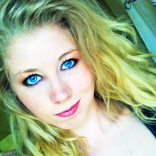 Laura Werts Photo 5