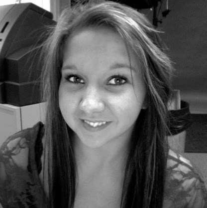 Bethany Taylor Photo 17