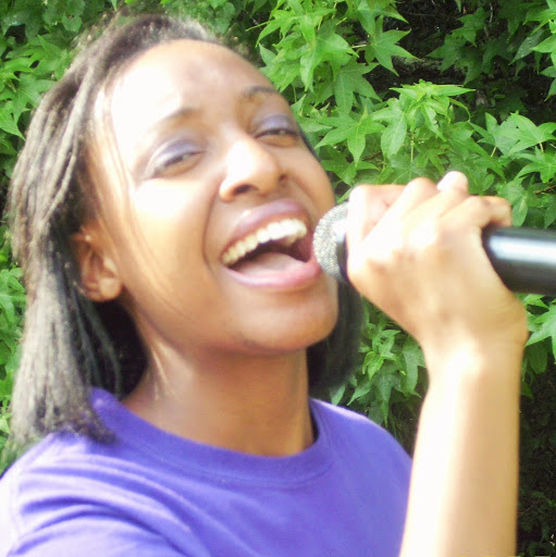 Michelle Darby Photo 22