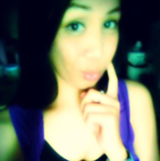 Maria Deleon Photo 21