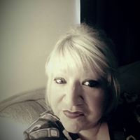 Martha Knight Photo 17