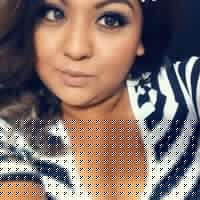 Janet Hernandez Photo 16