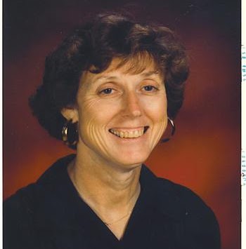 Julie Garrison Photo 11