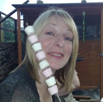 Vicky Alexander Photo 32