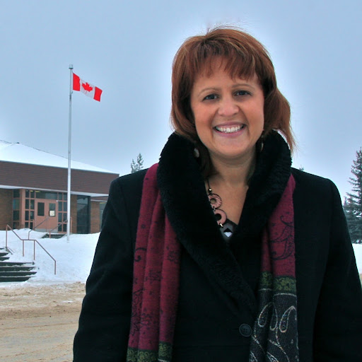 Karen Andrews Photo 14