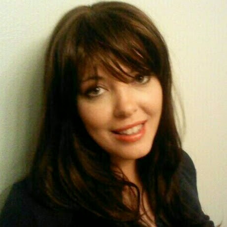 Candice Rowe Photo 13